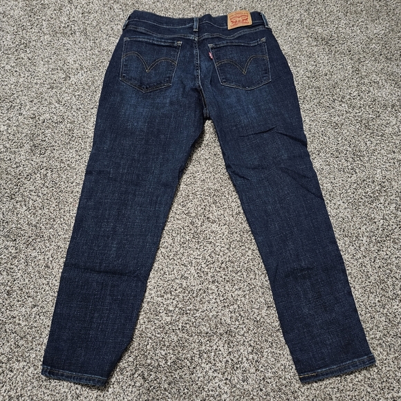 NEW Levi's Cropped Mid Rise Jeans - Picture 9 of 15